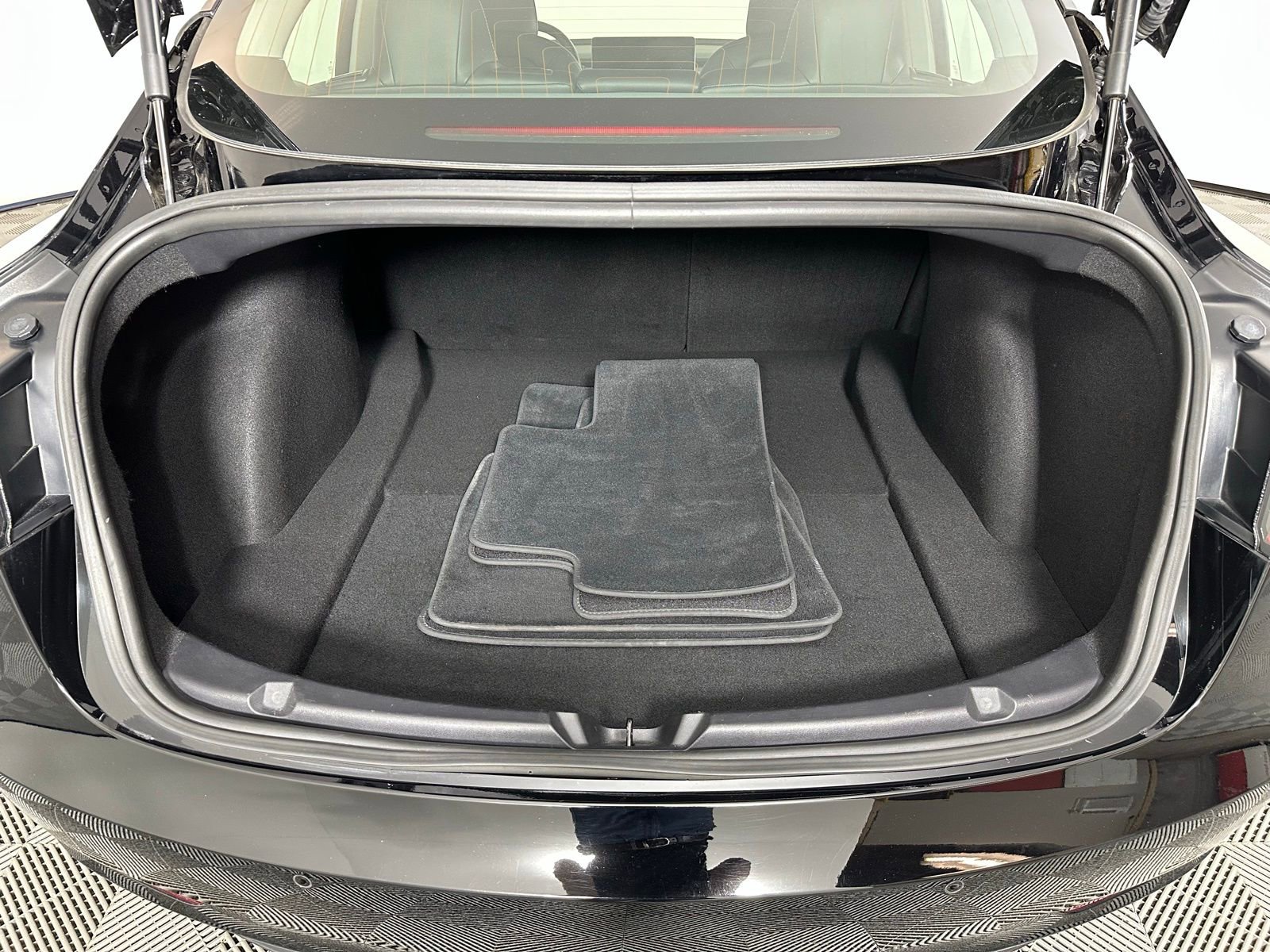 Used 2018 Tesla Model 3 Mid Range image 29