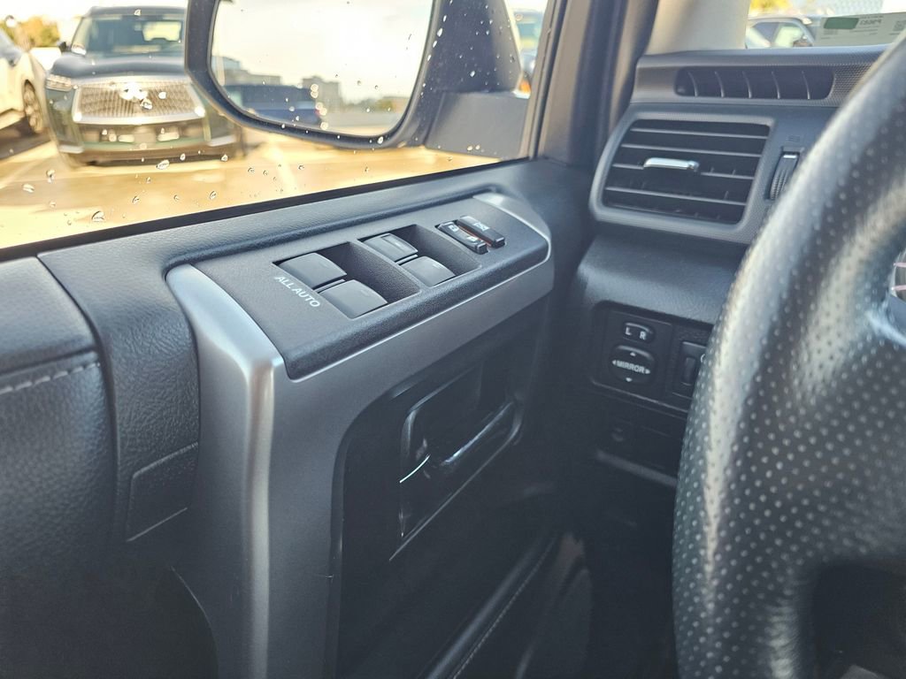 Used 2018 Toyota 4Runner SR5 image 30