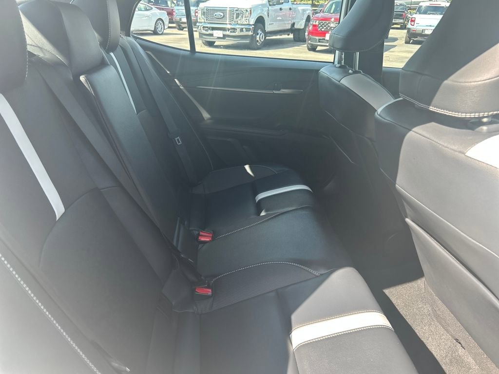 Used 2025 Toyota Camry SE image 14