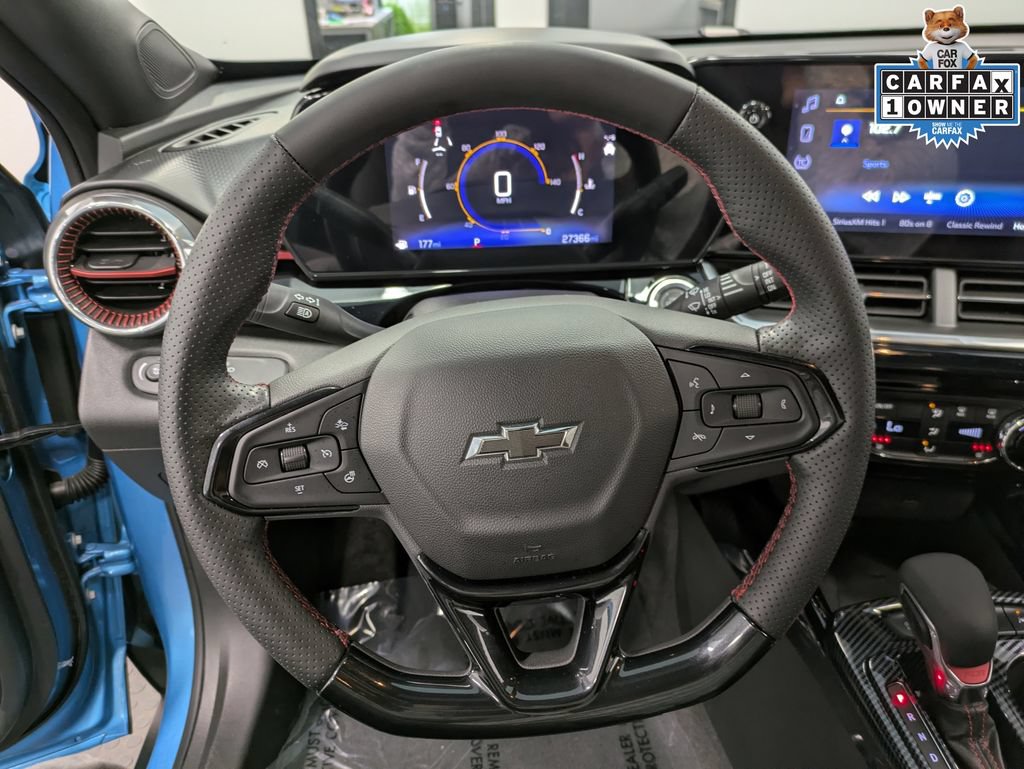 Used 2025 Chevrolet Trax RS w/ Sunroof Package FWD image 20