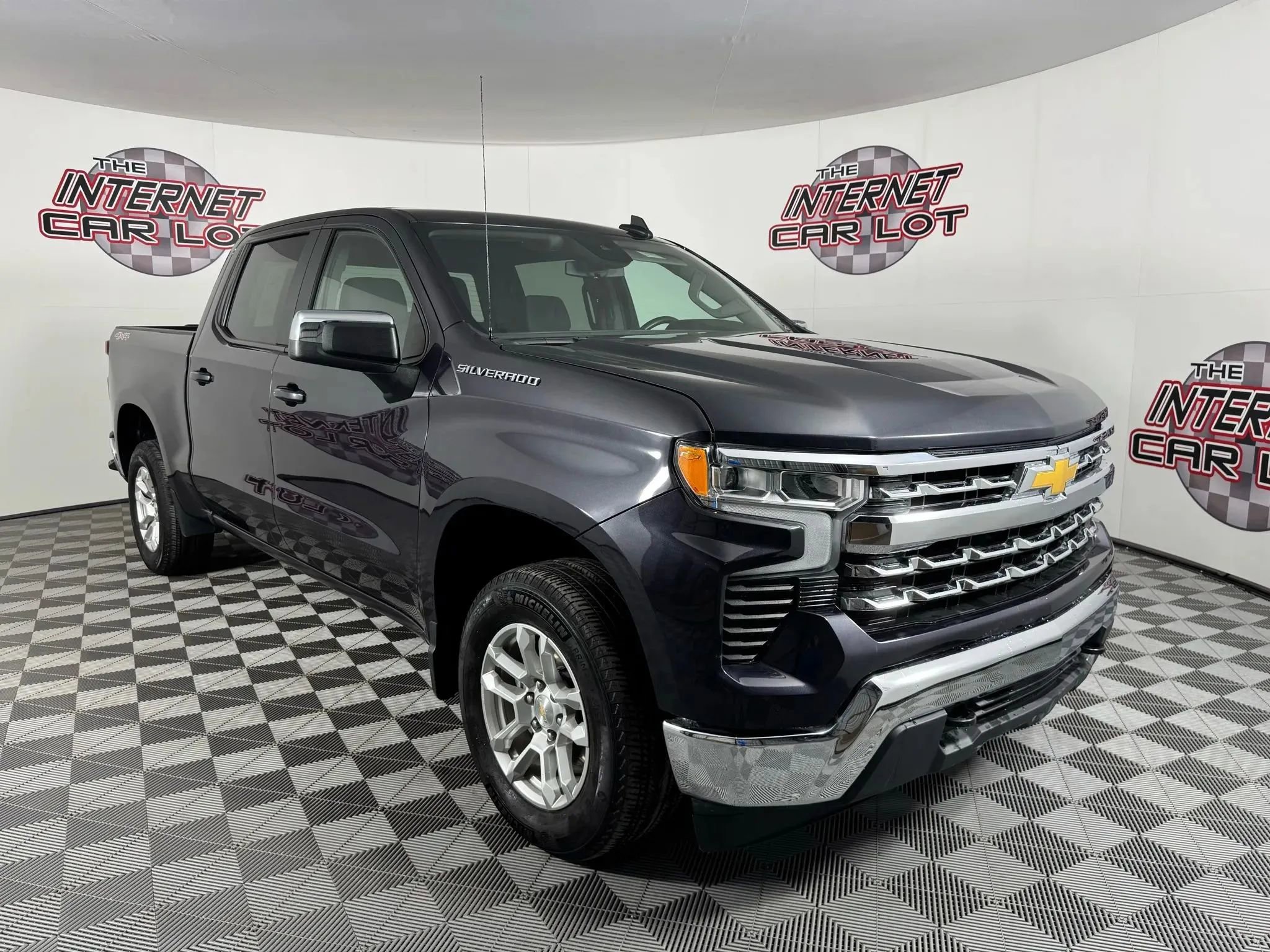 Used 2023 Chevrolet Silverado 1500 LT image 9