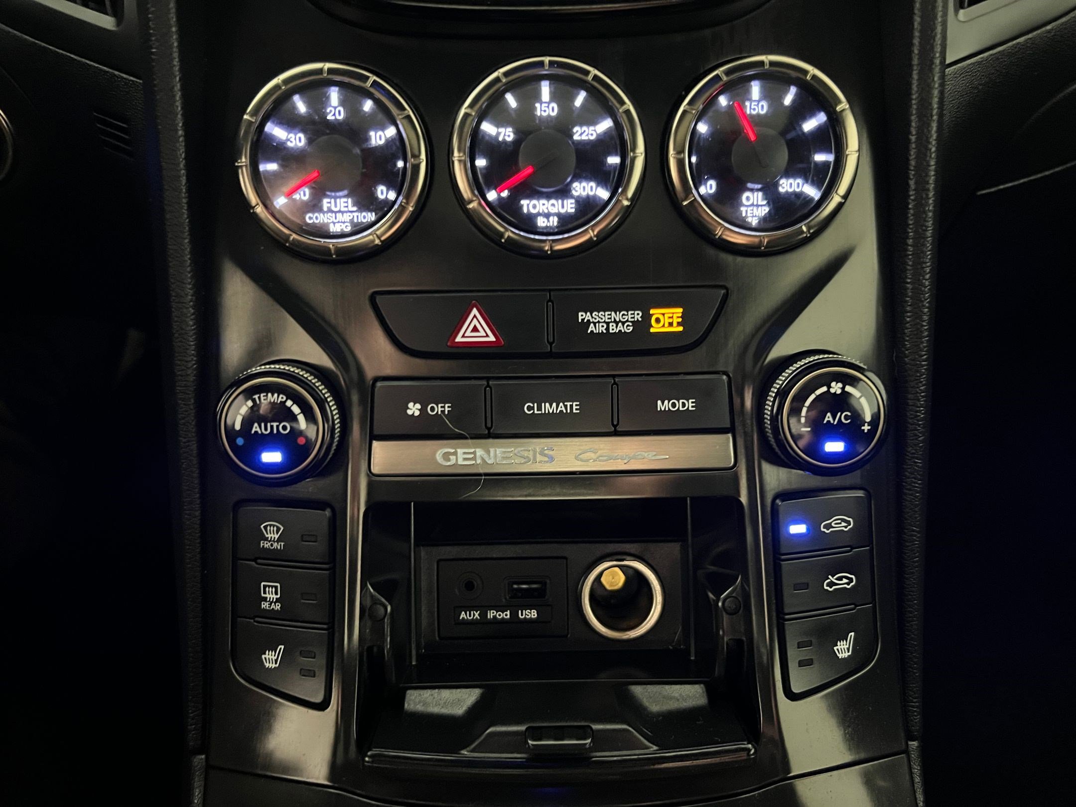 Used 2013 Hyundai Genesis 3.8 image 17