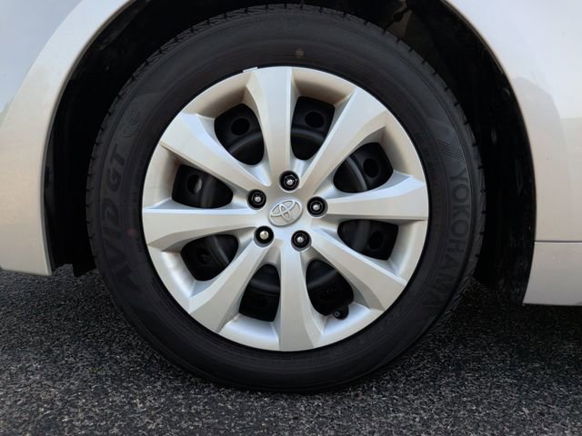 Used 2025 Toyota Corolla LE FWD image 10