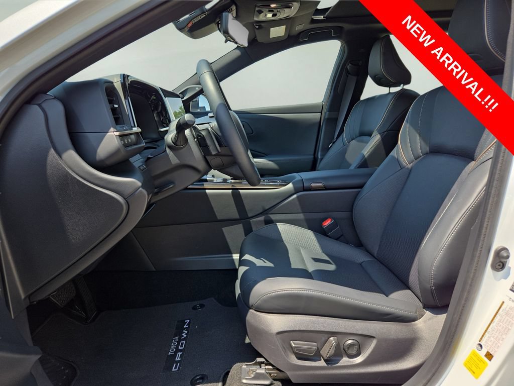 Used 2025 Toyota Crown Signia w/ Advanced Technology Package AWD/4WD image 15