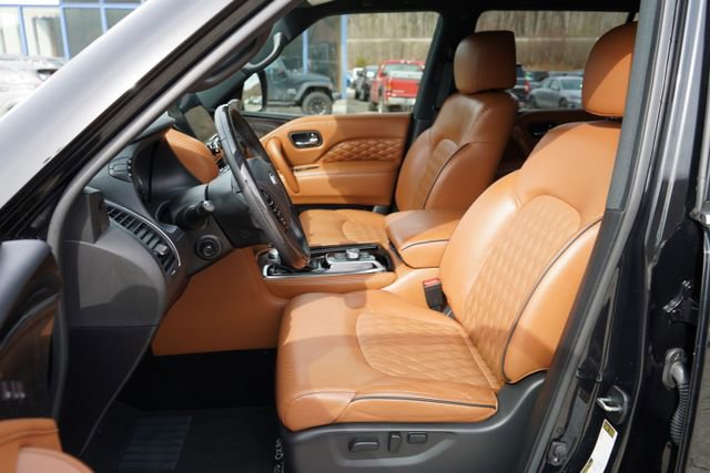 Used 2023 INFINITI QX80 Sensory w/ All-Season Package image 9
