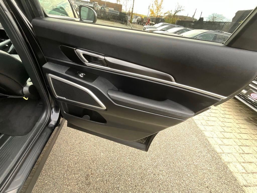 Used 2023 Kia Telluride LX image 34
