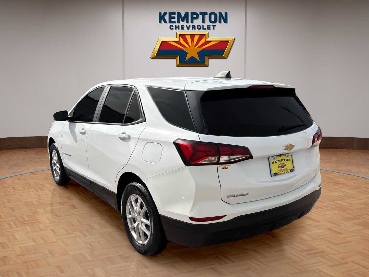 Used 2024 Chevrolet Equinox LS w/ LS Convenience Package image 4