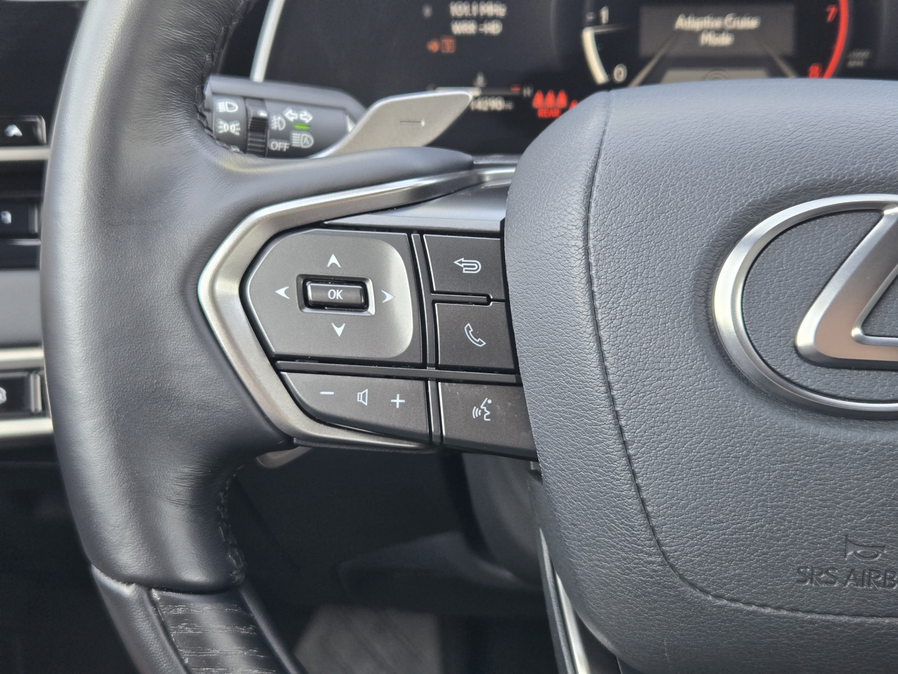 Certified 2025 Lexus RX 350 Premium Plus FWD image 25