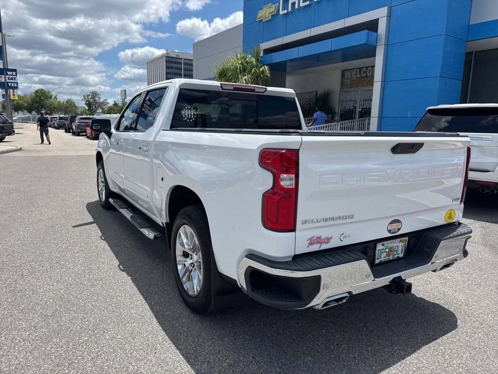 Used 2019 Chevrolet Silverado 1500 LTZ AWD/4WD image 11