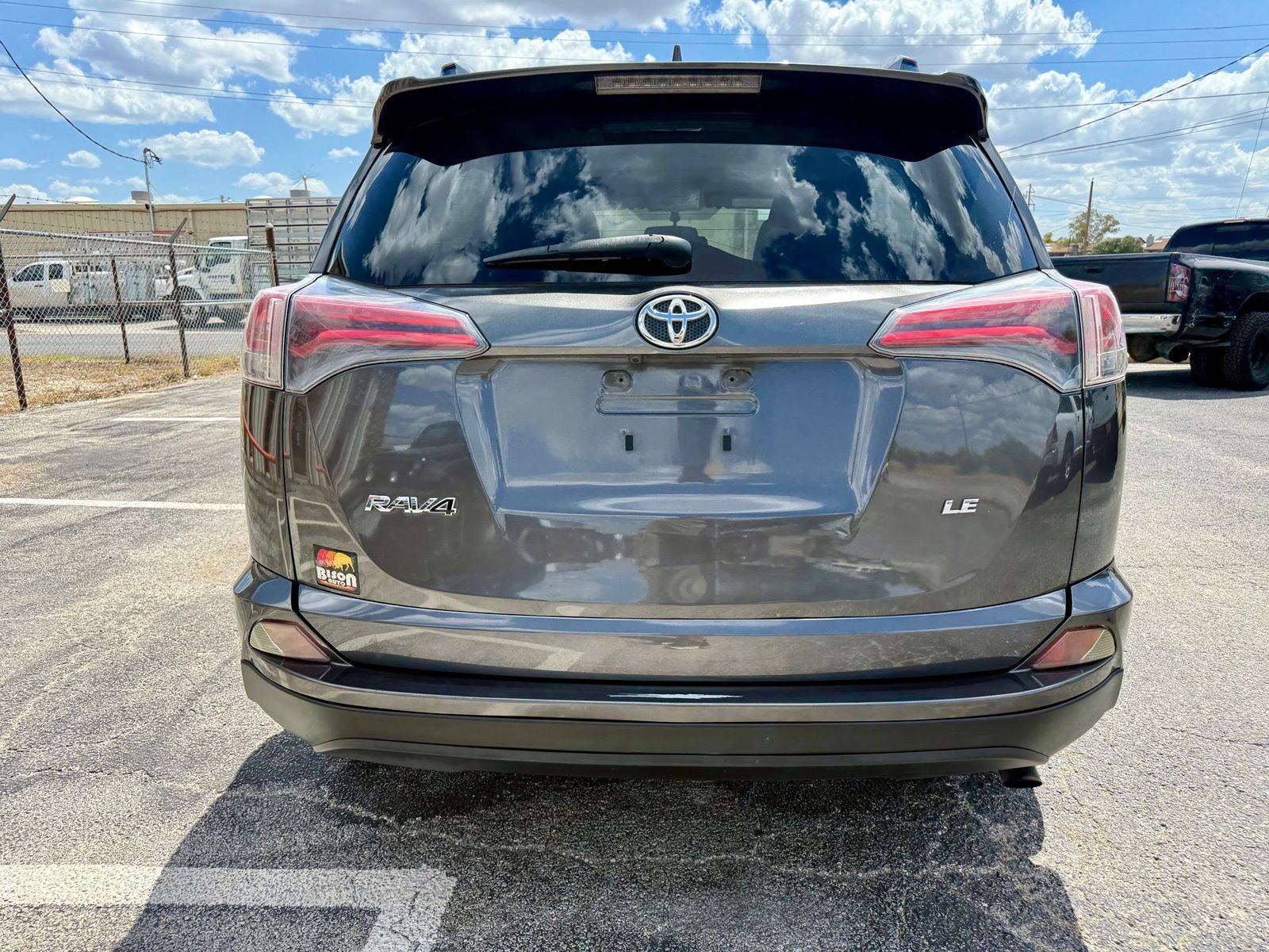 Used 2016 Toyota RAV4 LE FWD image 4