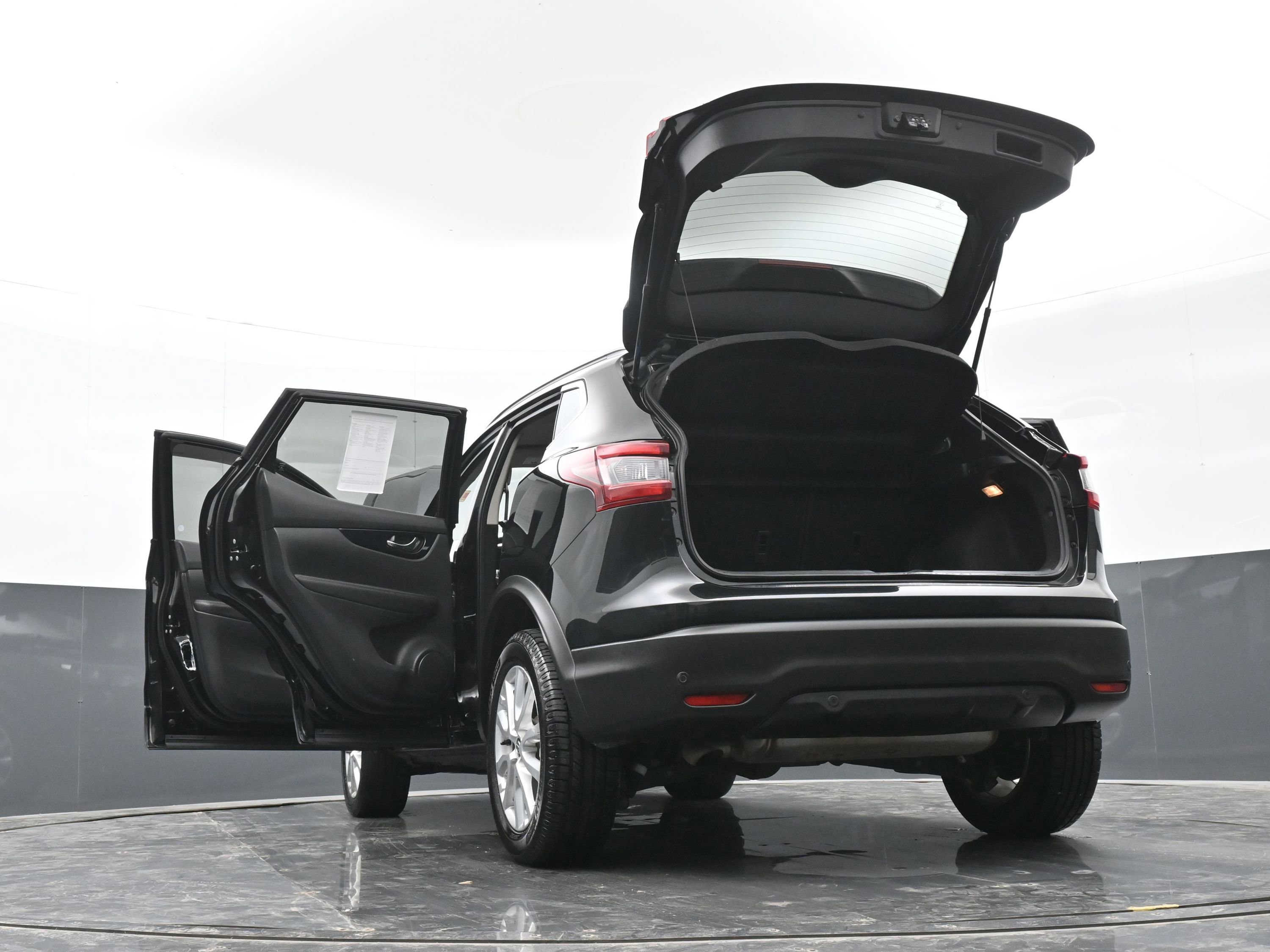 Used 2020 Nissan Rogue Sport SV image 50