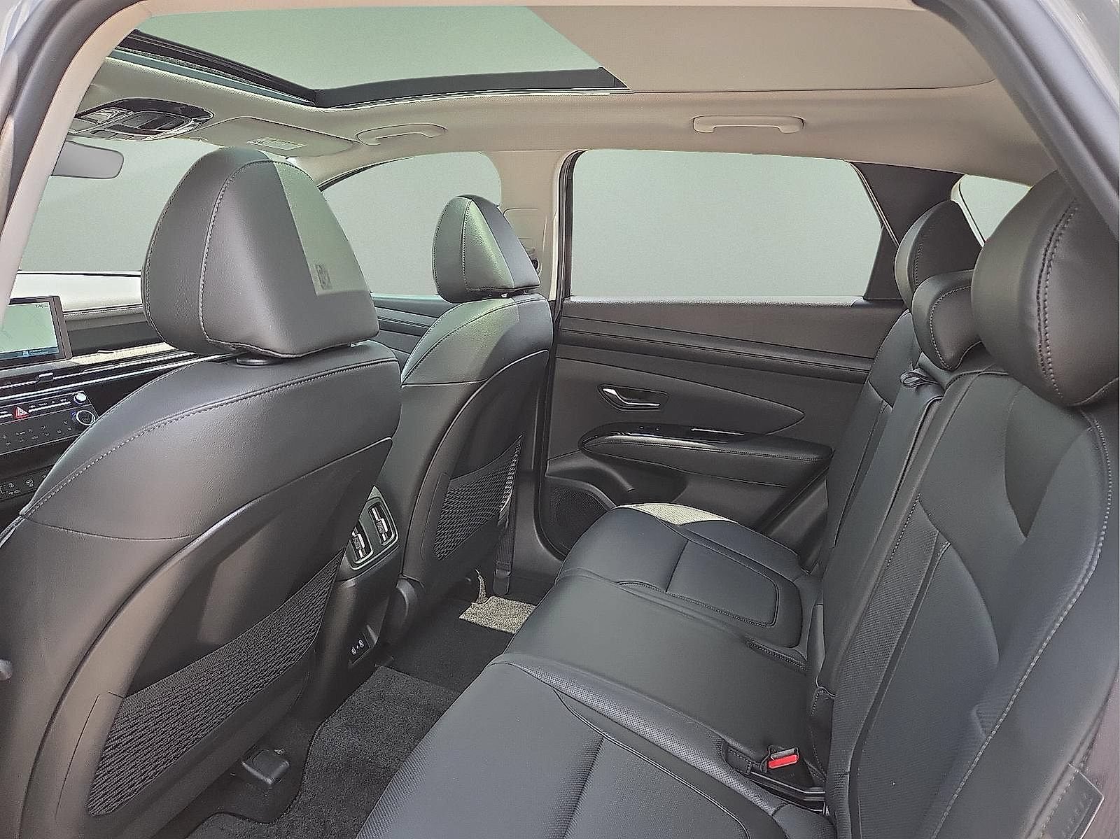 Used 2026 Hyundai Tucson Limited AWD/4WD image 20