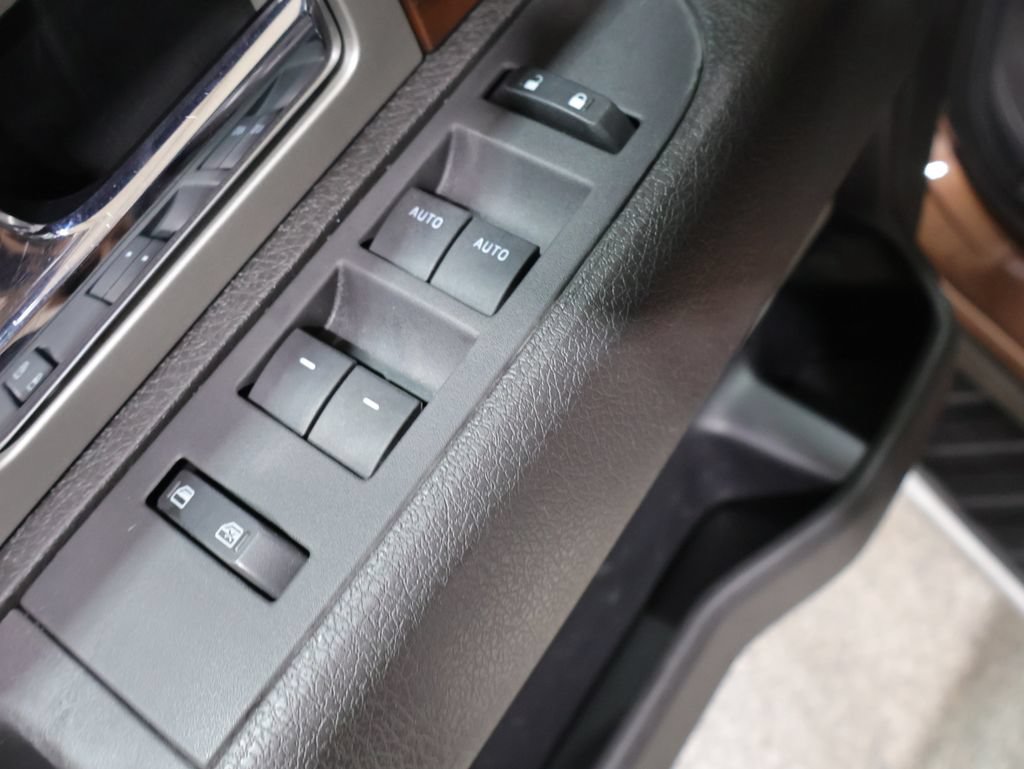 Used 2012 Ford F150 Lariat w/ Lariat Chrome Pkg AWD/4WD image 16