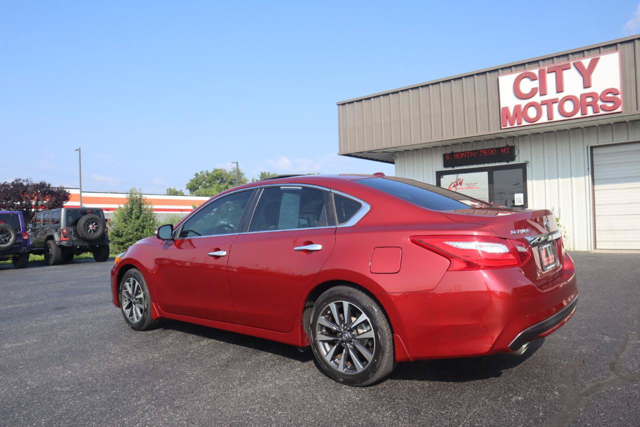 Used 2016 Nissan Altima 2.5 SL w/ Moonroof Package FWD image 12