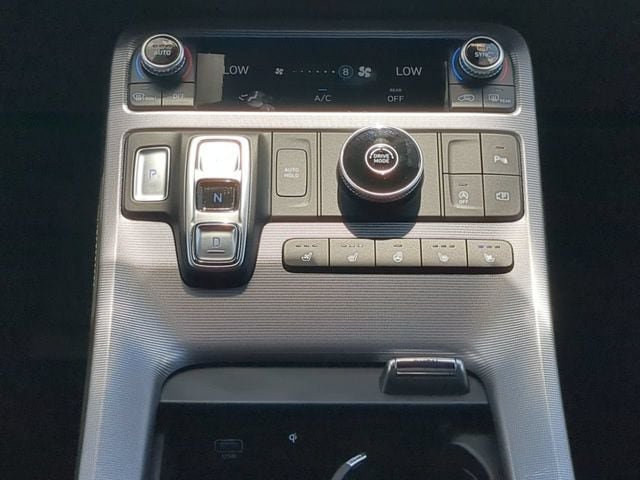 Used 2024 Hyundai Palisade Calligraphy FWD image 18