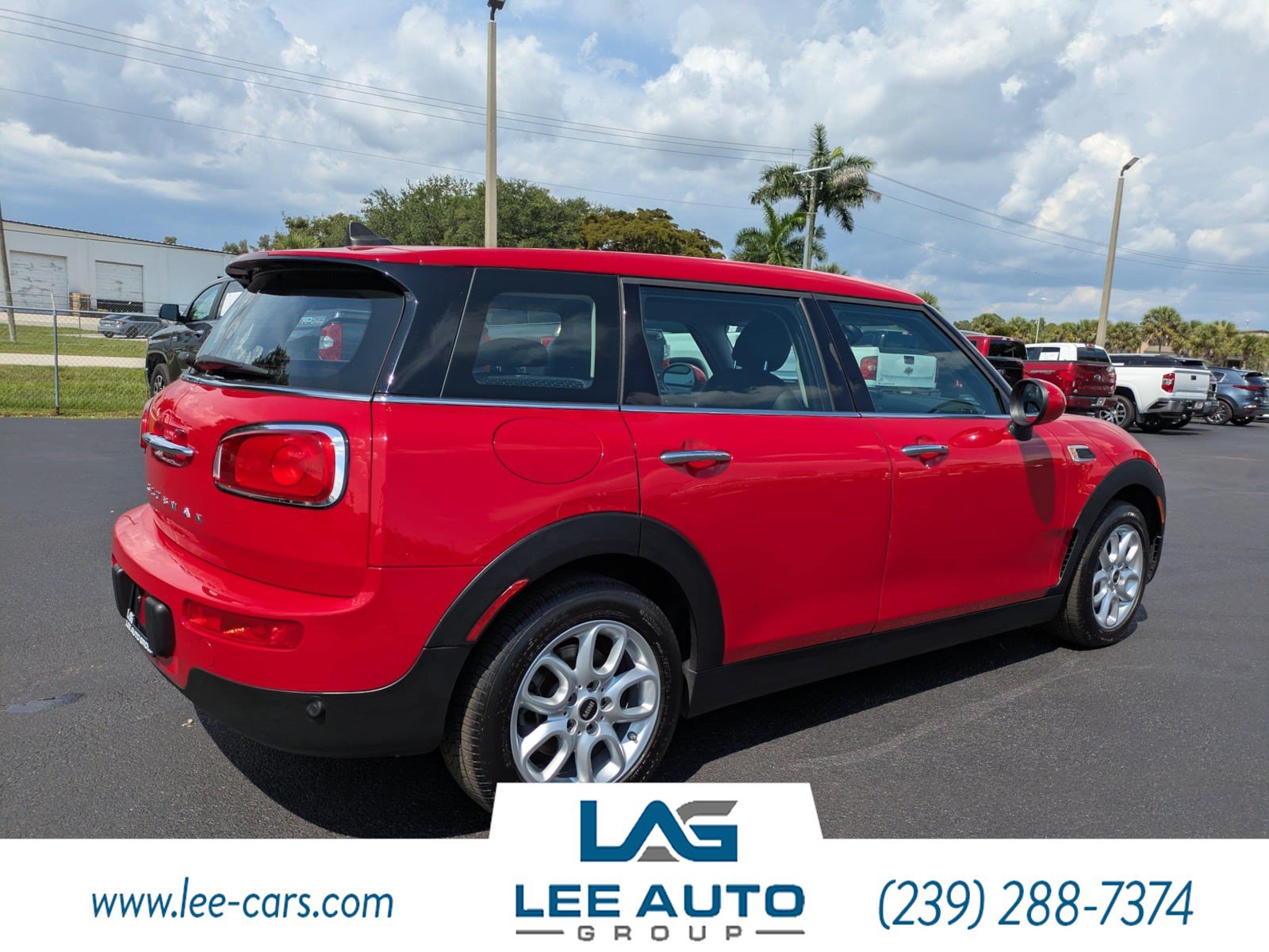 Used 2019 MINI Cooper Clubman w/ Storage Package FWD image 3