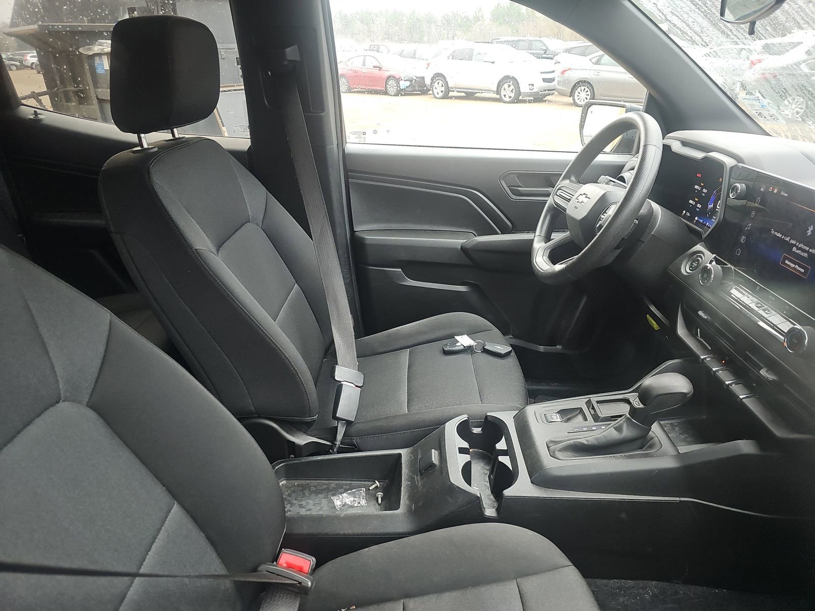 Used 2024 Chevrolet Colorado W/T image 9