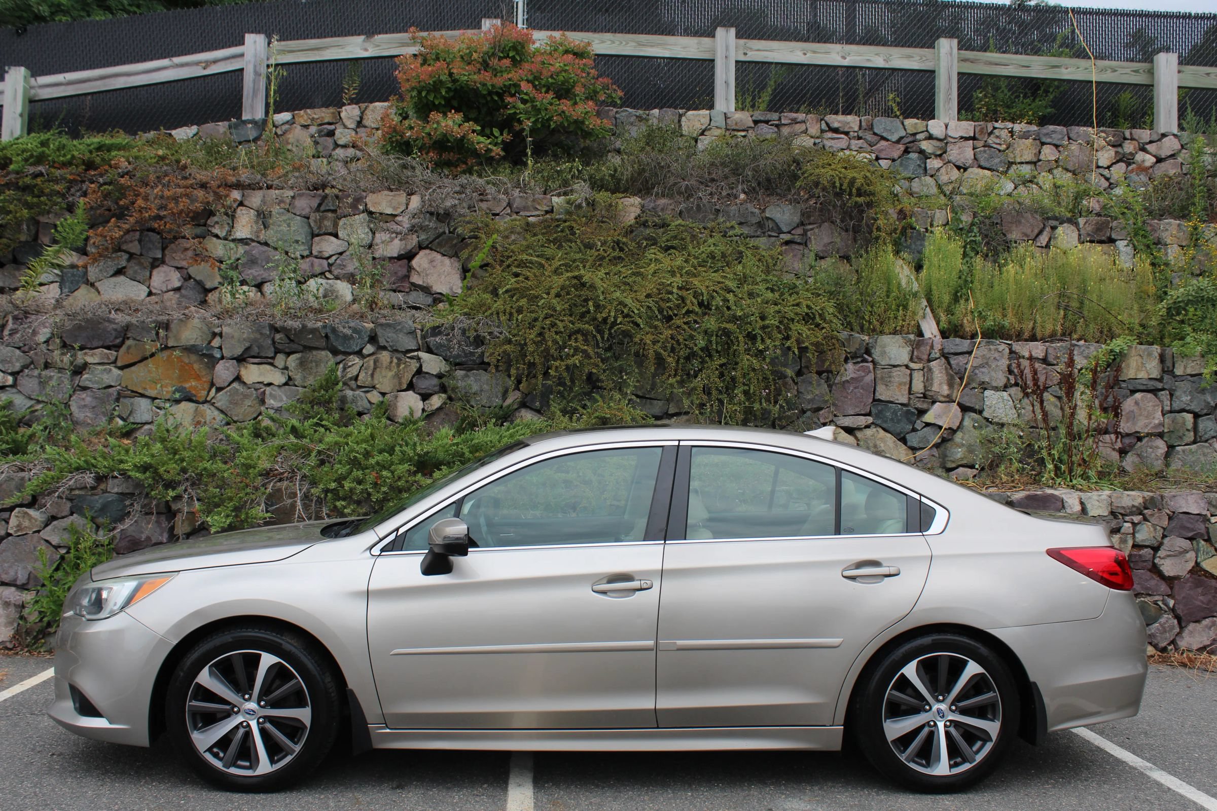 Used 2016 Subaru Legacy 3.6R Limited AWD/4WD image 6