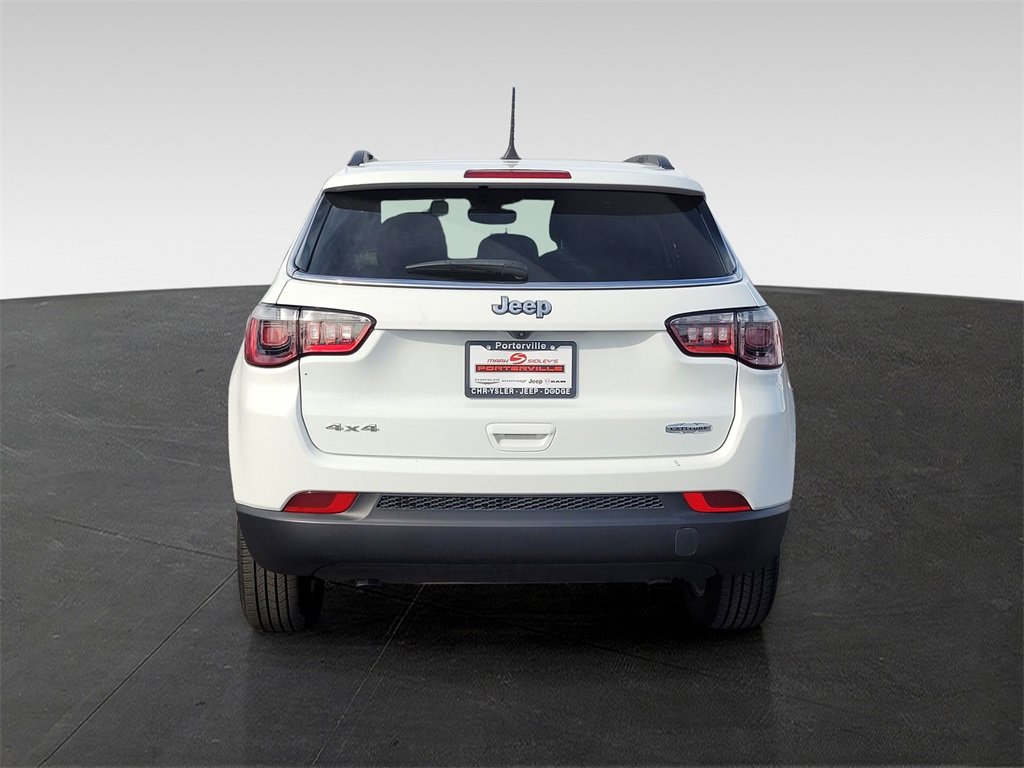 Used 2024 Jeep Compass Latitude image 5