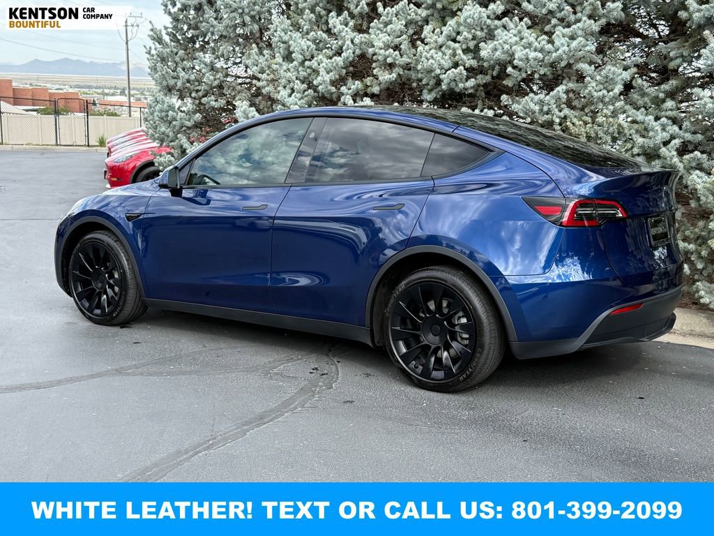 Used 2024 Tesla Model Y Long Range AWD/4WD image 4