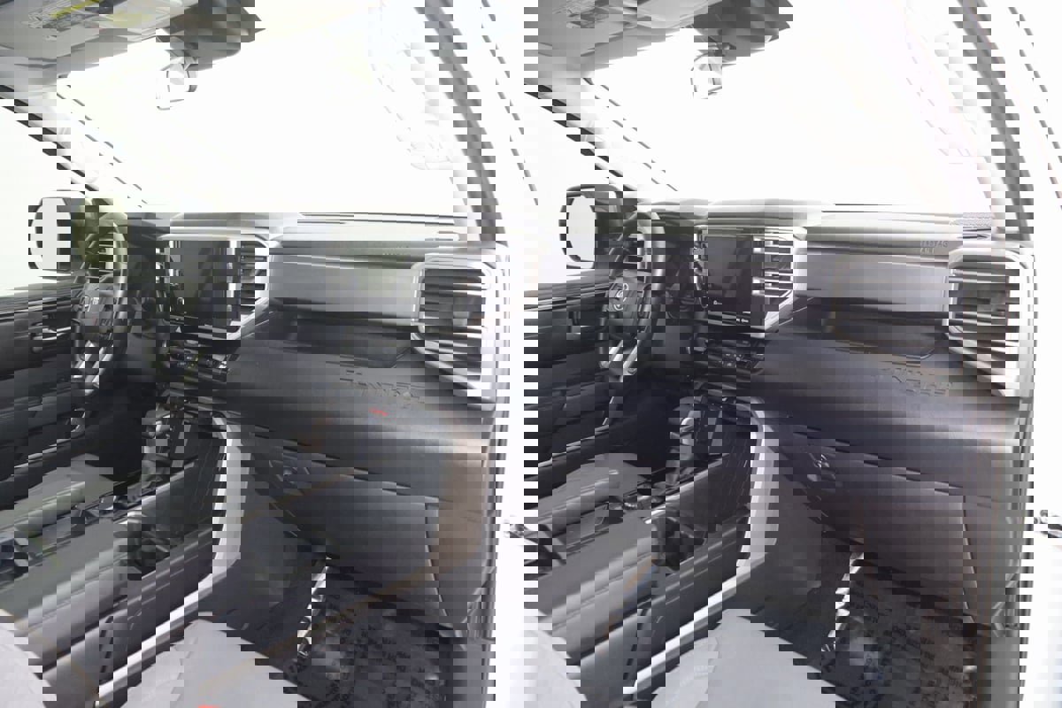 Used 2024 Toyota Tundra SR5 w/ SR5 Convenience Package AWD/4WD image 40