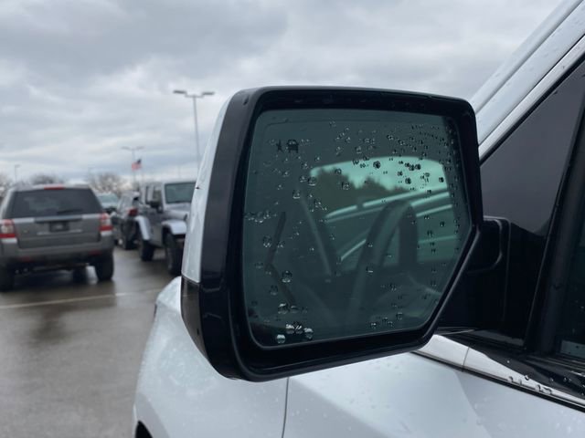 Used 2018 Chevrolet Tahoe LT w/ Luxury Package image 8