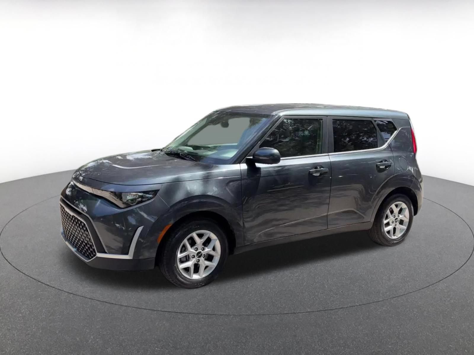 Used 2025 Kia Soul LX w/ LX Technology Package FWD image 7