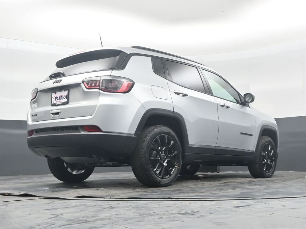 New 2026 Jeep Compass Latitude AWD/4WD image 36