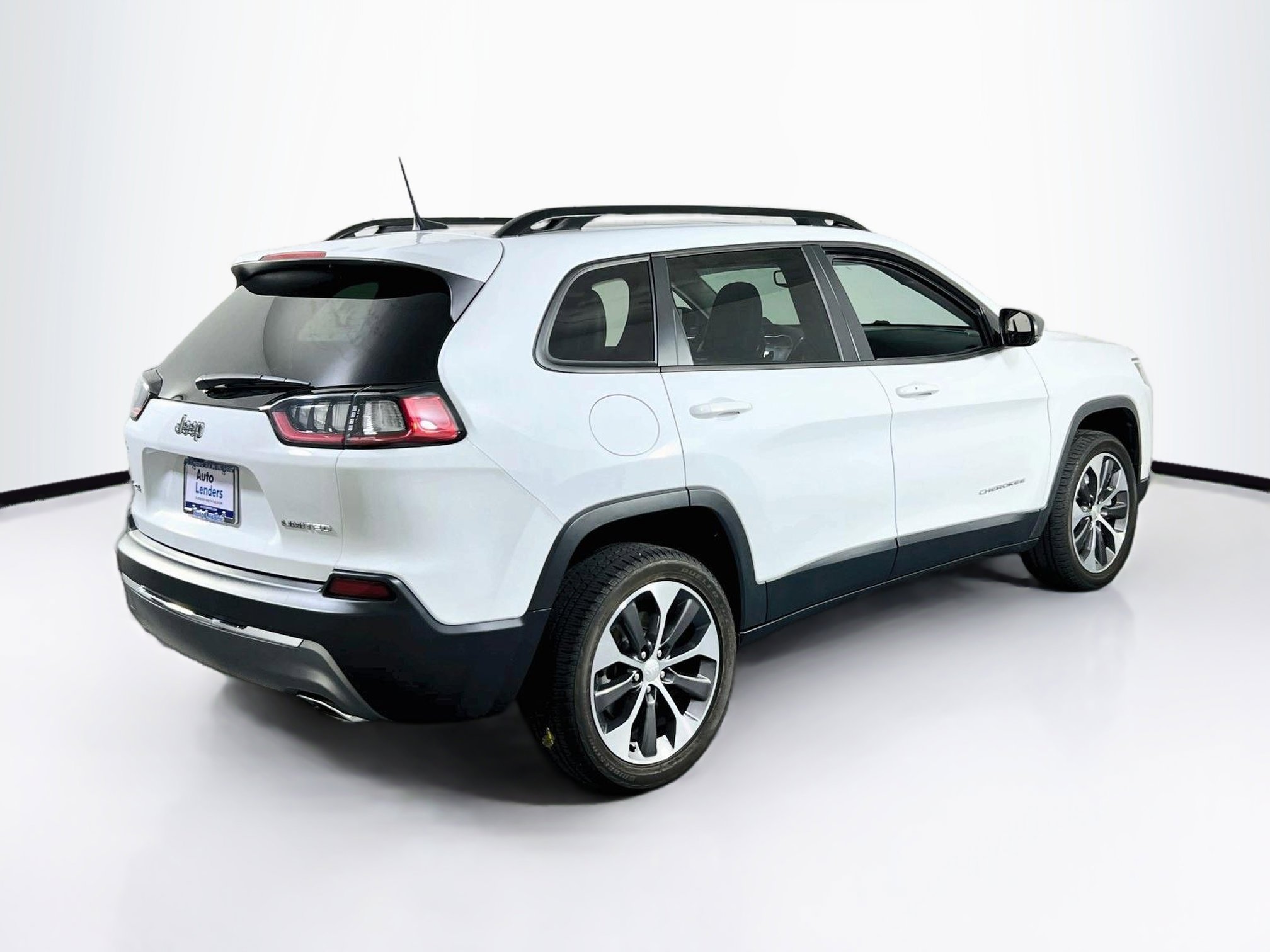 Used 2022 Jeep Cherokee Limited w/ Elite Package image 5