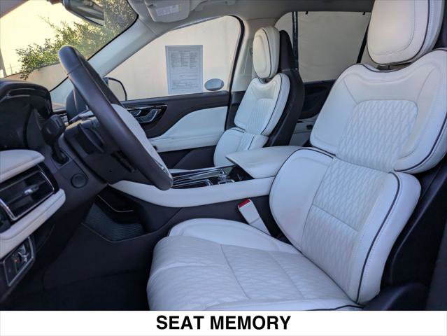 Used 2023 Lincoln Aviator Black Label w/ Class IV Trailer Tow Package image 23