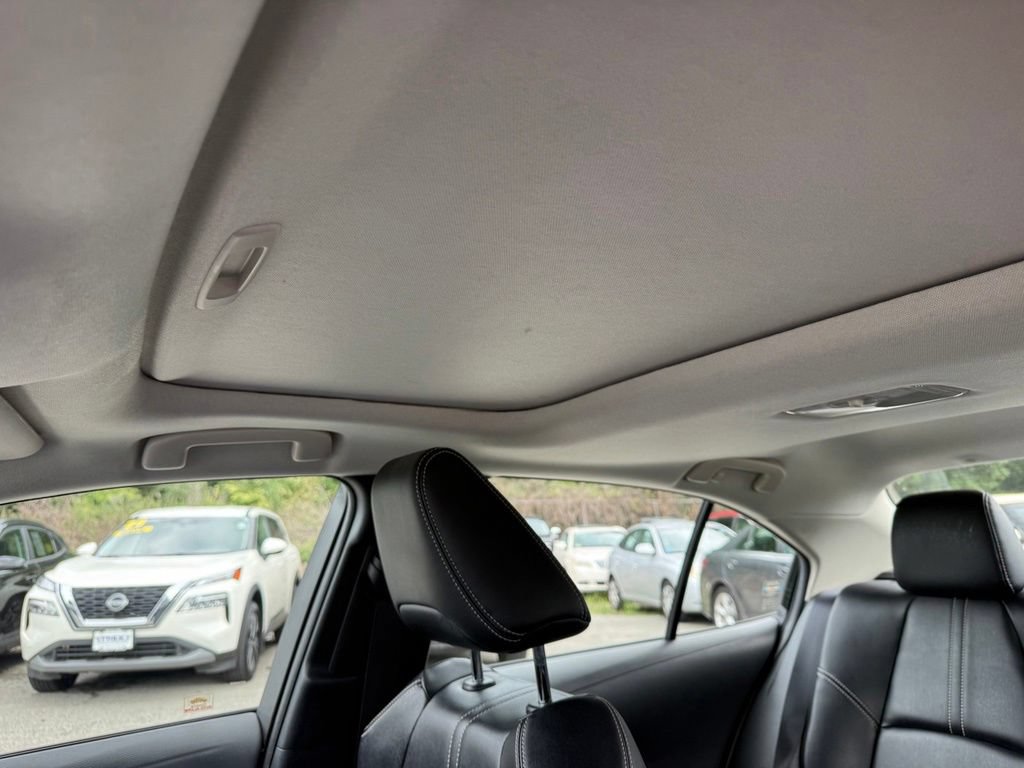 Used 2020 Toyota Corolla XLE FWD image 38