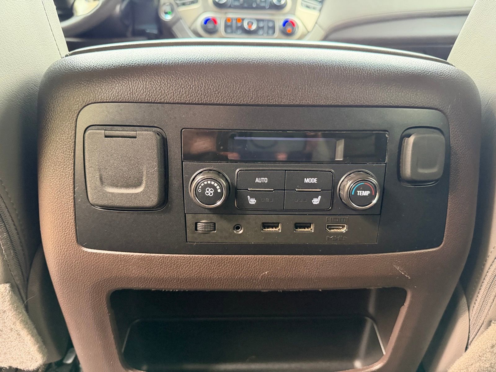 Used 2018 GMC Yukon XL Denali w/ Denali Ultimate Package image 27