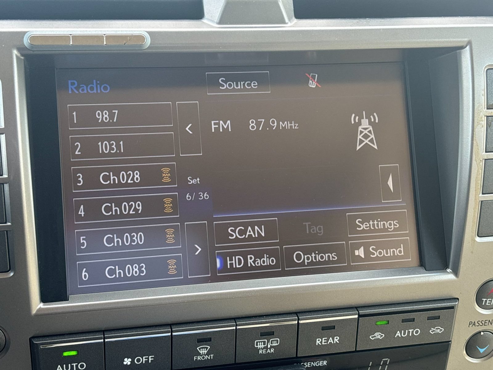 Used 2019 Lexus GX 460 Premium w/ Premium Package AWD/4WD image 18