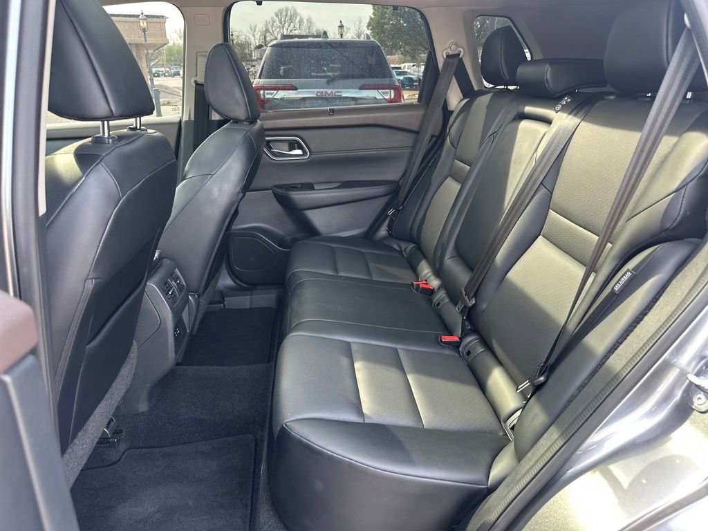 Certified 2021 Nissan Rogue SV w/ Premium Package FWD image 25