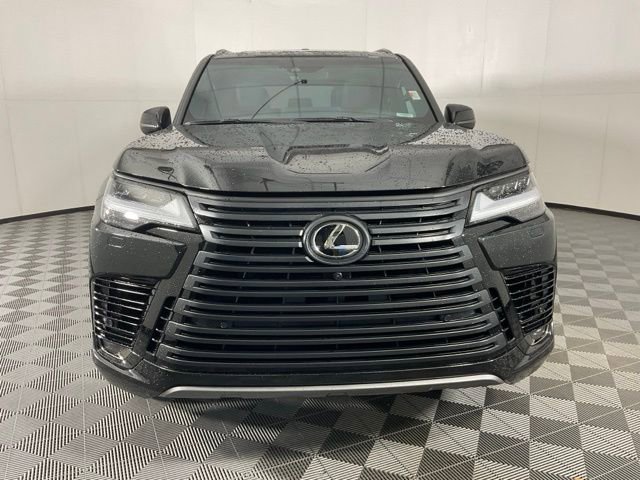 Used 2023 Lexus LX 600 4WD w/ Appearance Package image 2