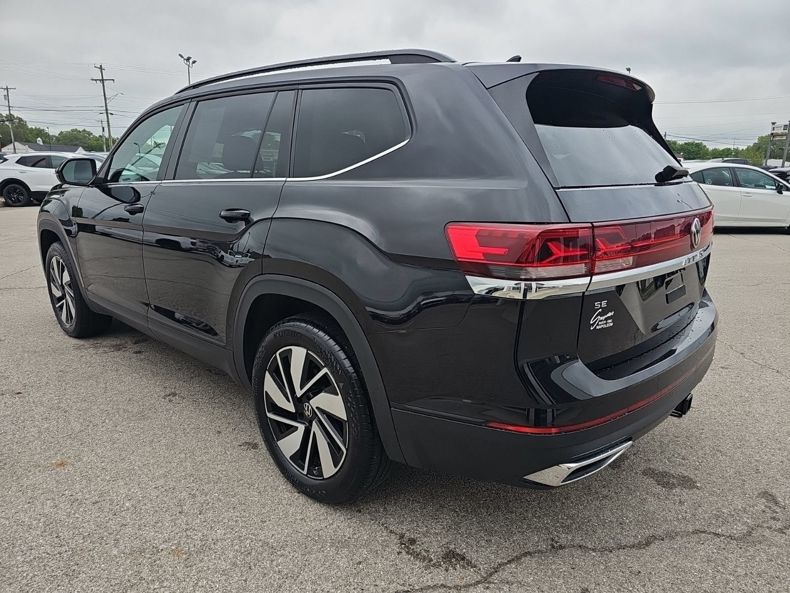 Used 2024 Volkswagen Atlas SE FWD image 5