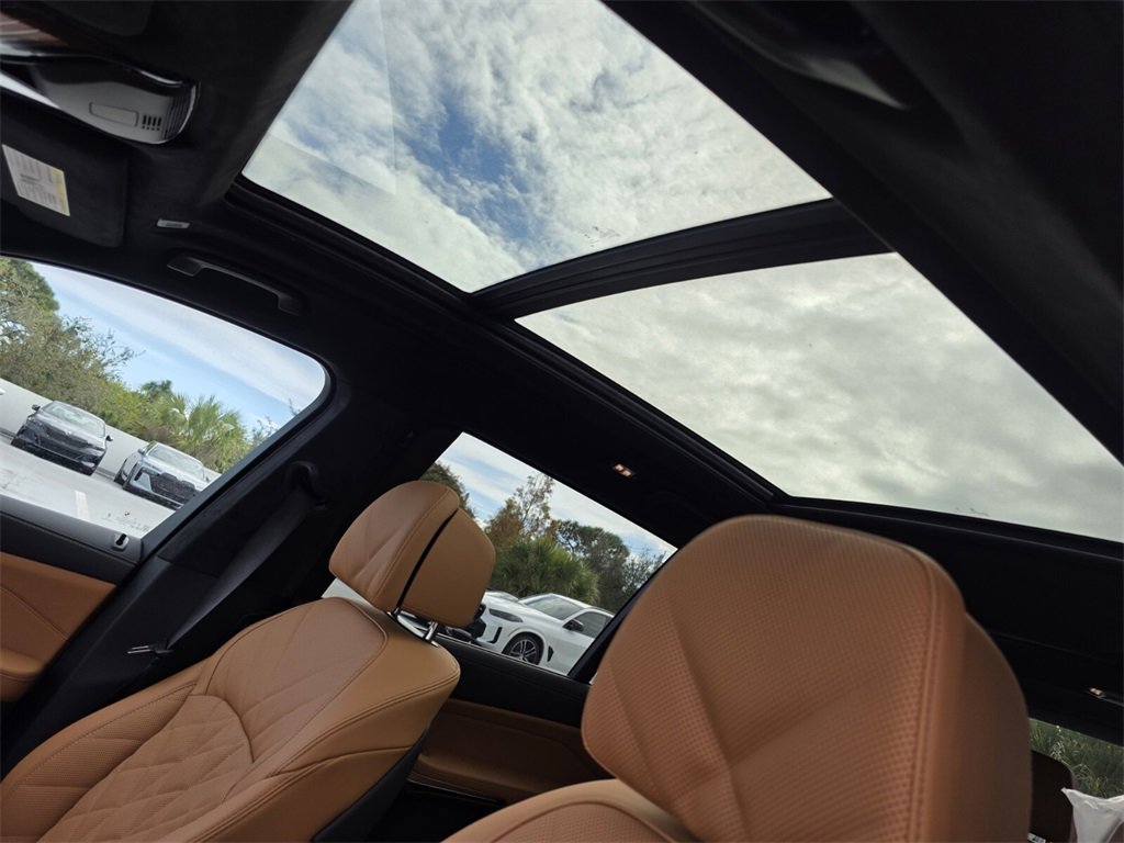 New 2026 BMW X7 xDrive40i w/ M Sport Package image 10