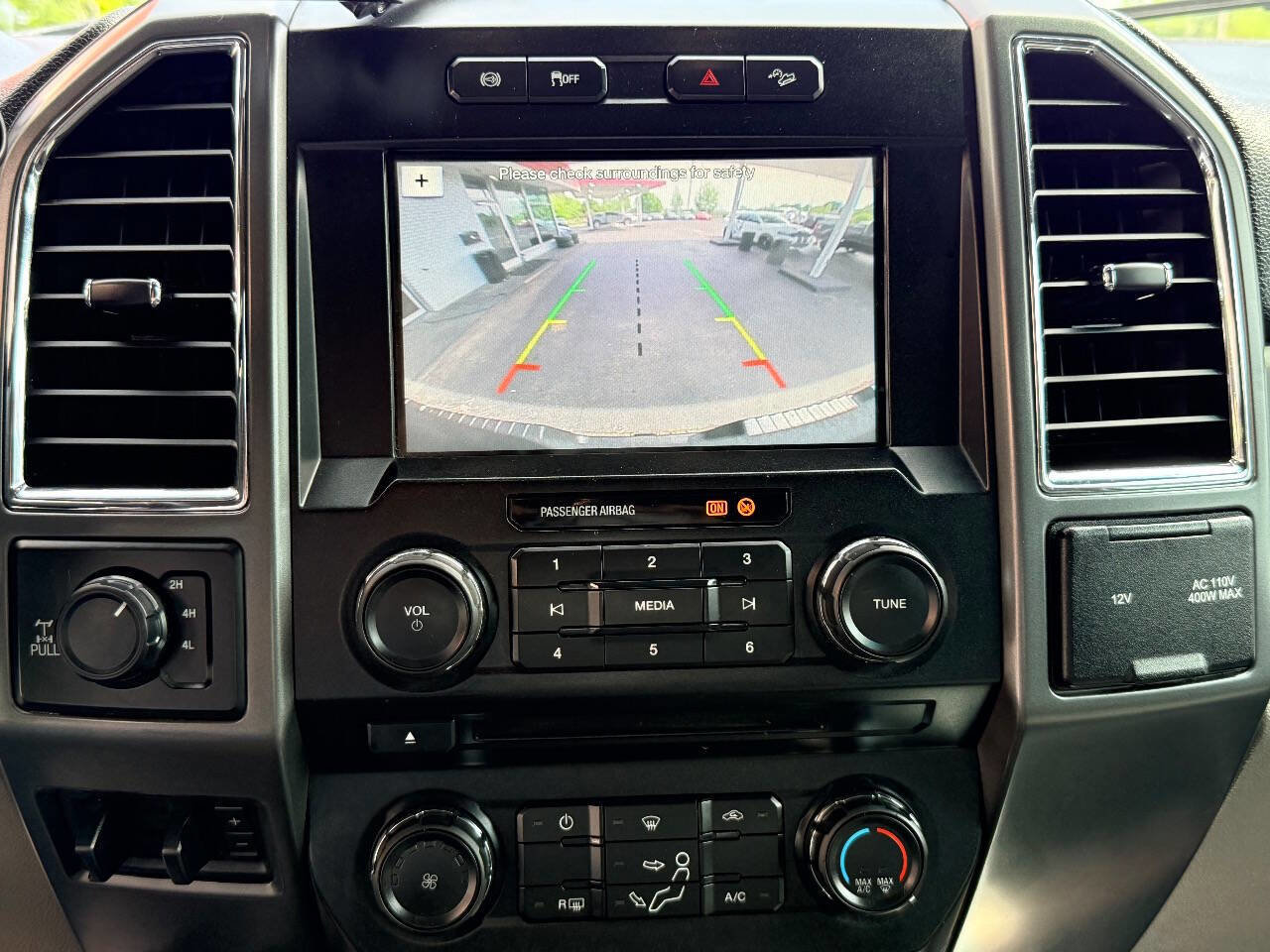 Used 2018 Ford F250 XLT w/ XLT Value Package image 26