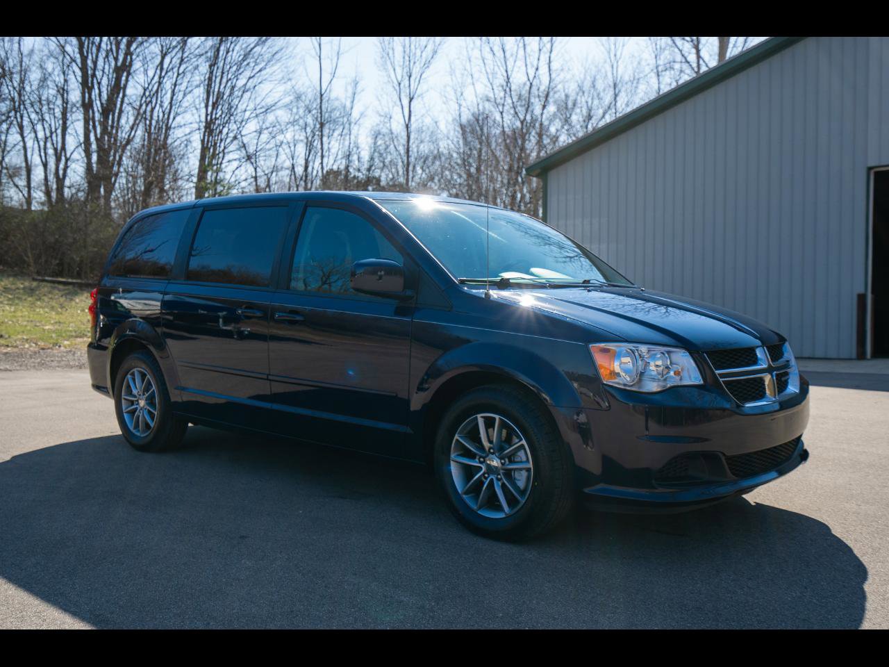 Used 2016 Dodge Grand Caravan SE FWD image 6