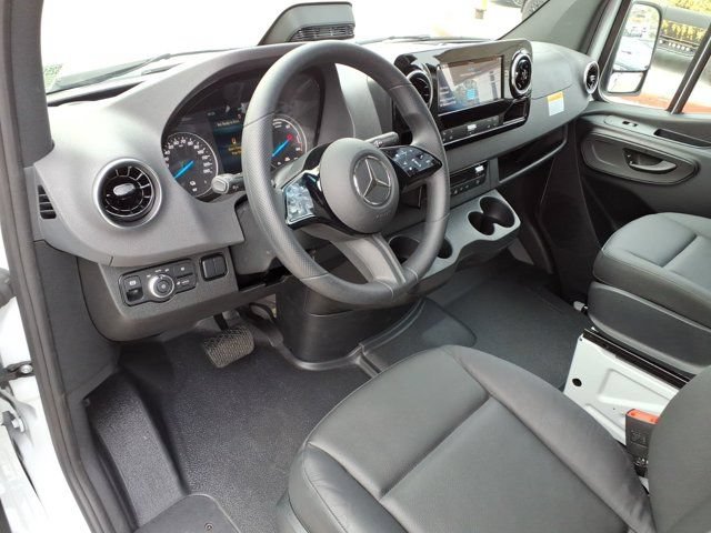 New 2025 Mercedes-Benz eSprinter 170 Cargo image 15