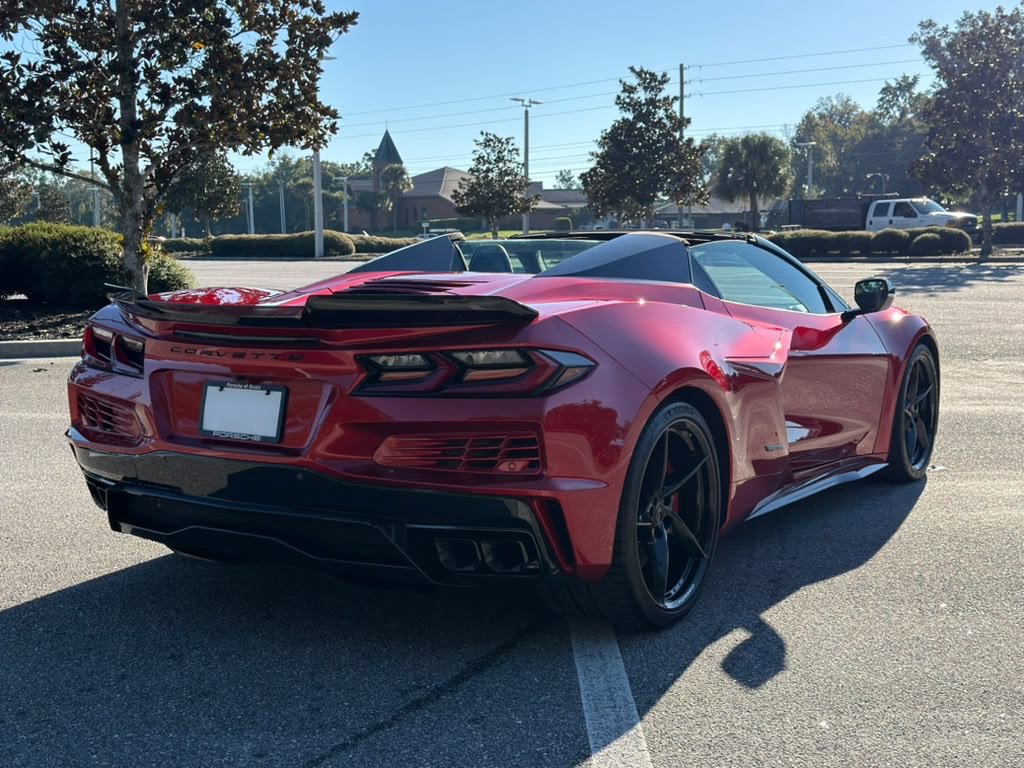 Used 2025 Chevrolet Corvette E-Ray w/ Stealth Interior Trim Package AWD/4WD image 4
