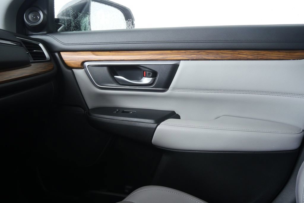 Used 2017 Honda CR-V Touring image 29