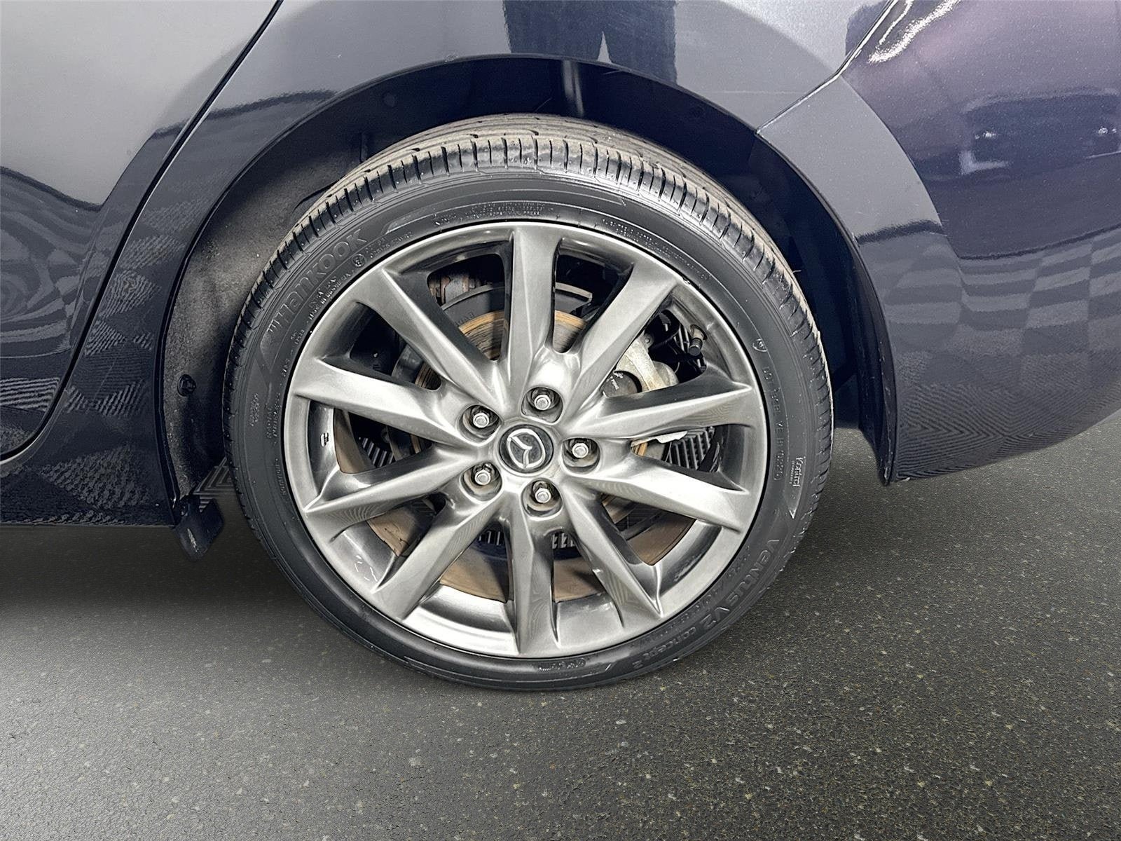 Used 2018 MAZDA MAZDA3 Touring FWD image 29