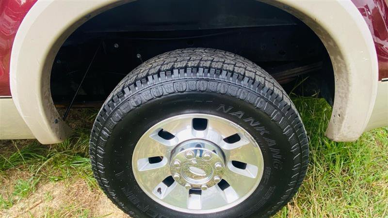 Used 2010 Ford F250 Lariat image 37