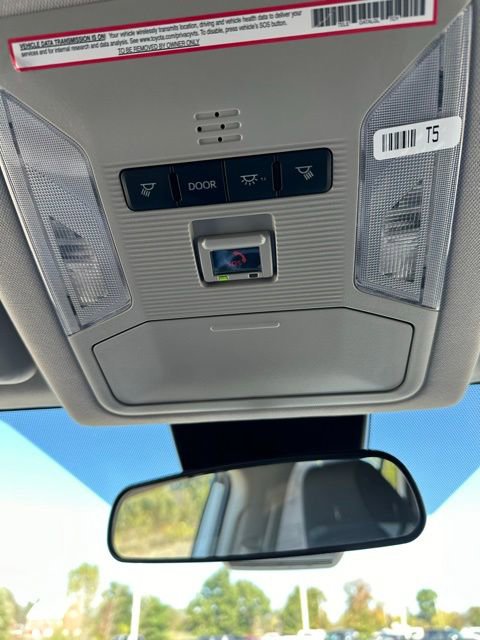 Used 2024 Toyota RAV4 LE image 31