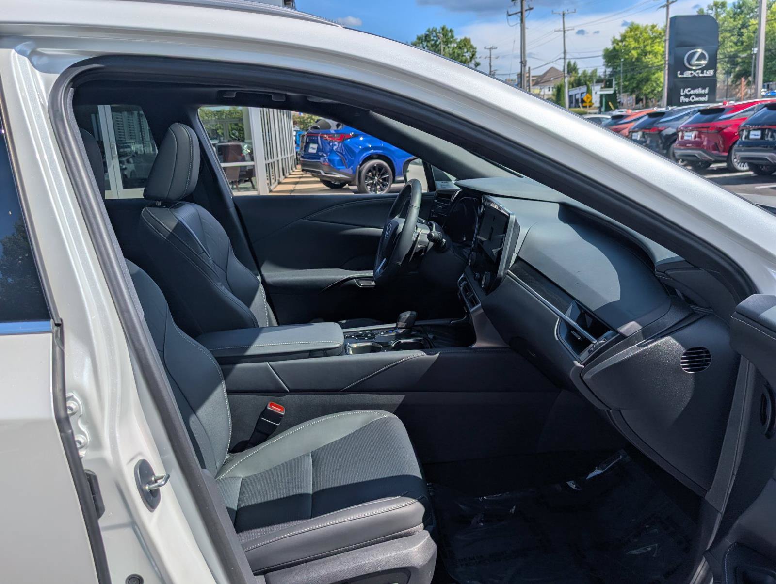 Certified 2025 Lexus RX 350 w/ Convenience Package AWD/4WD image 11