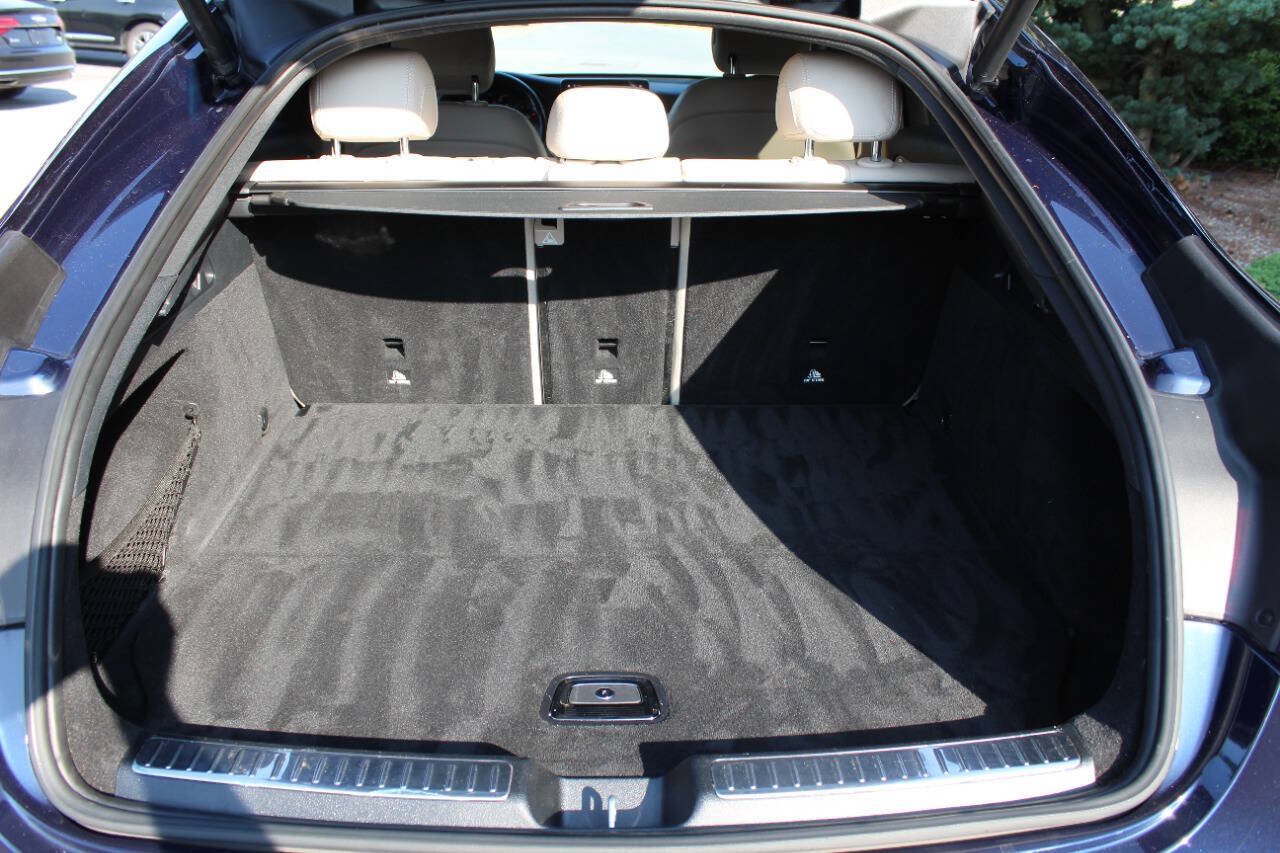 Used 2021 Mercedes-Benz GLC 300 4MATIC Coupe image 18