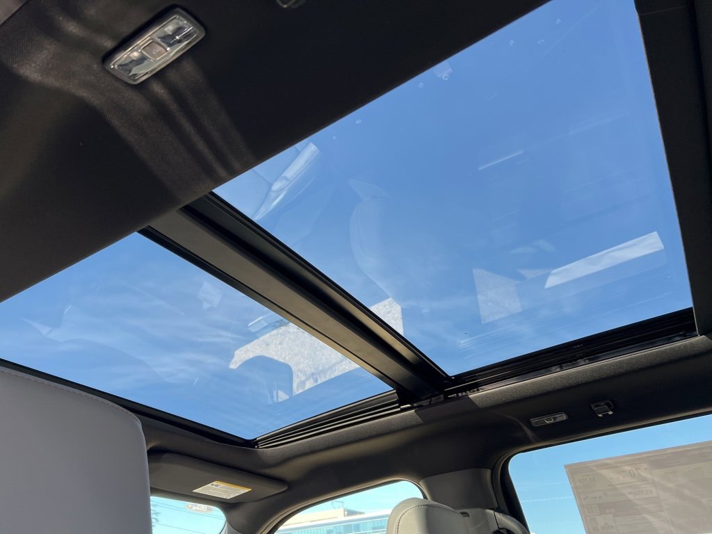 New 2025 Ford F150 Lightning Lariat image 33