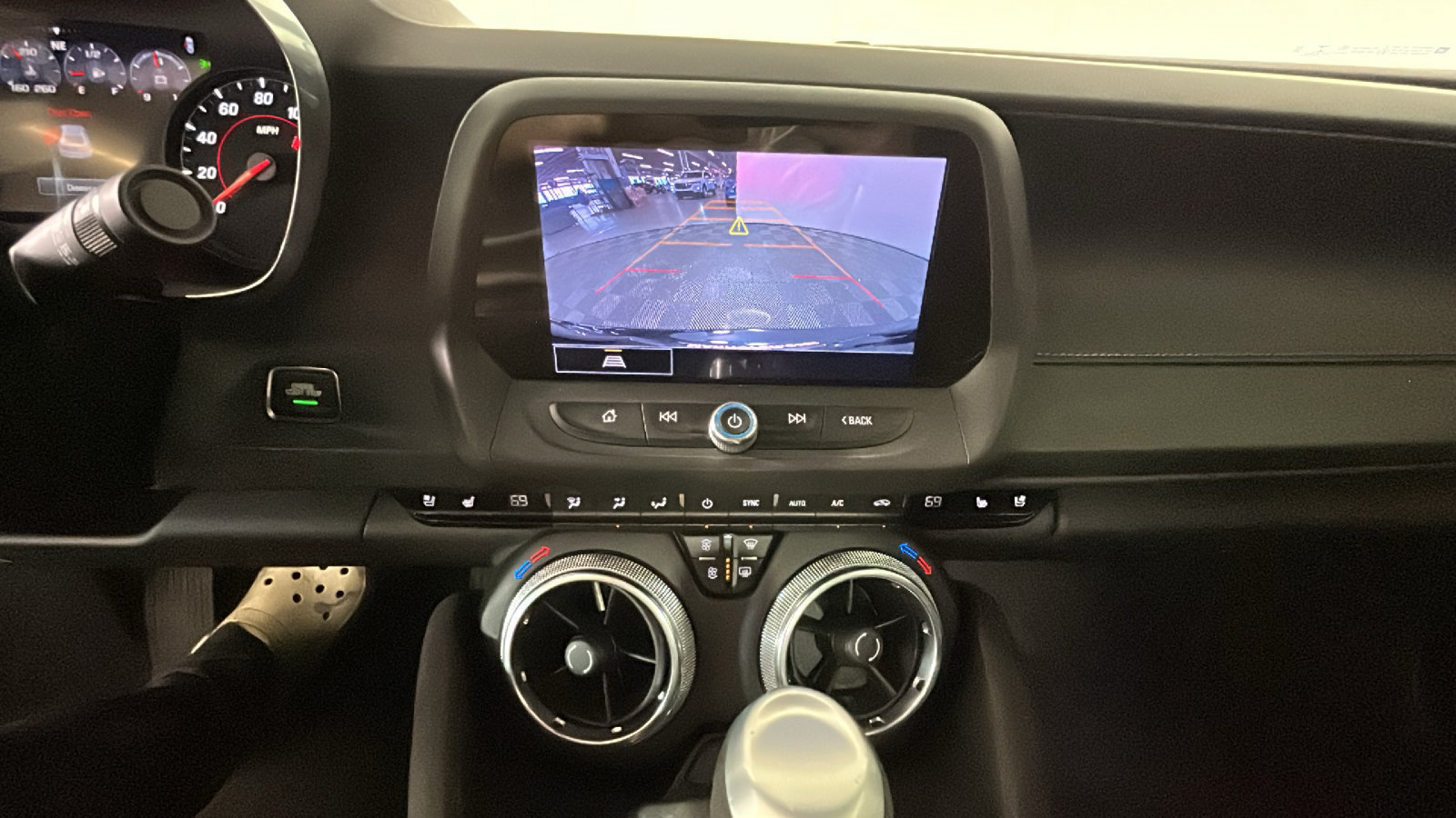 Used 2022 Chevrolet Camaro SS RWD image 28
