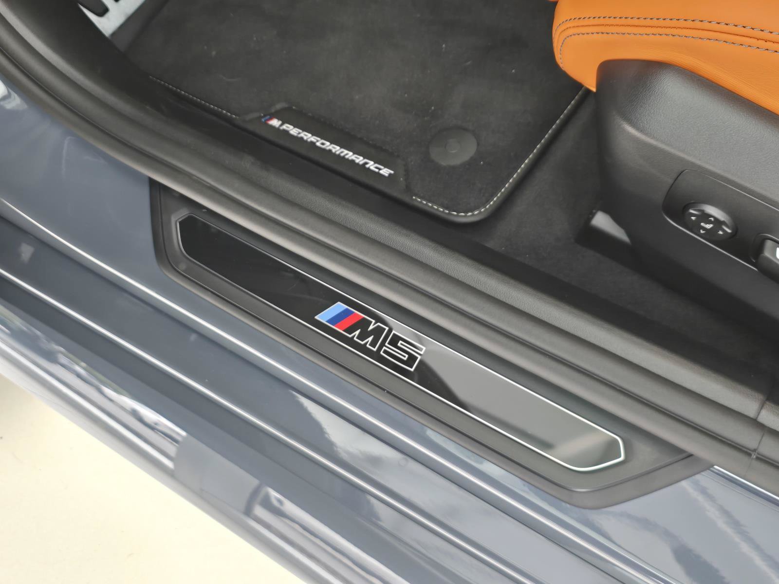 New 2027 BMW M5 Touring AWD/4WD image 19